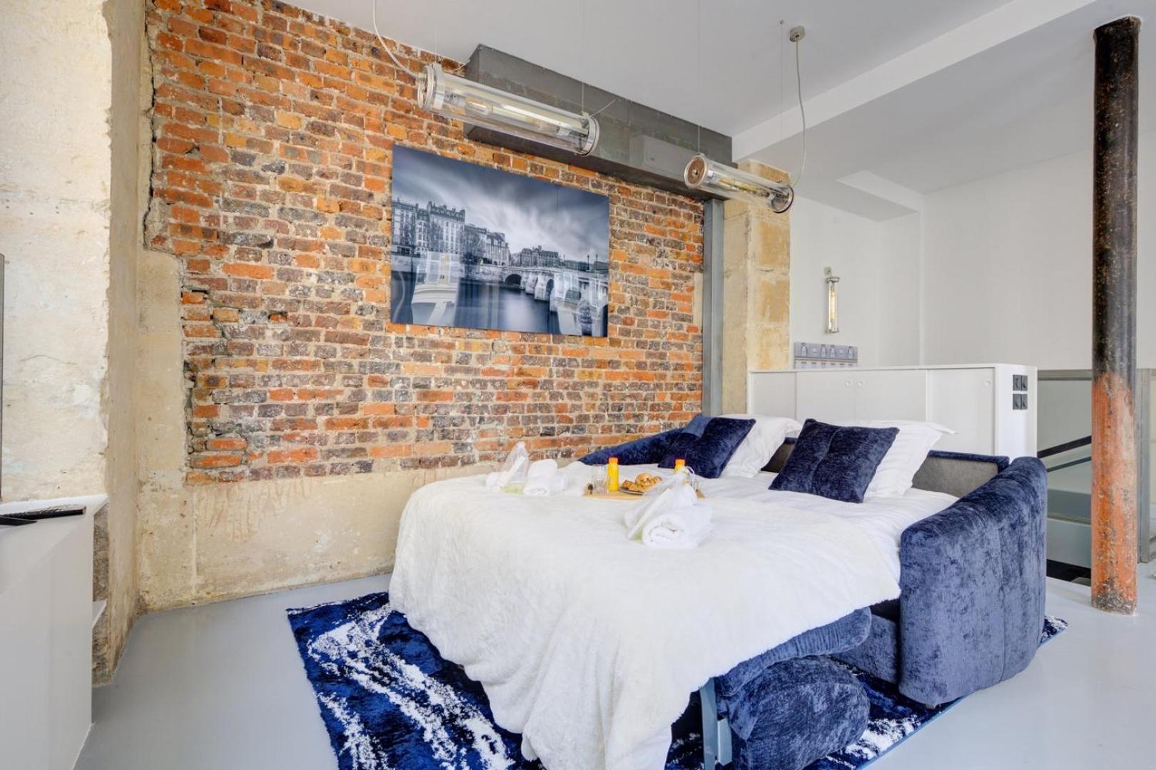 Bluestay 299 - Superb In * Parijs